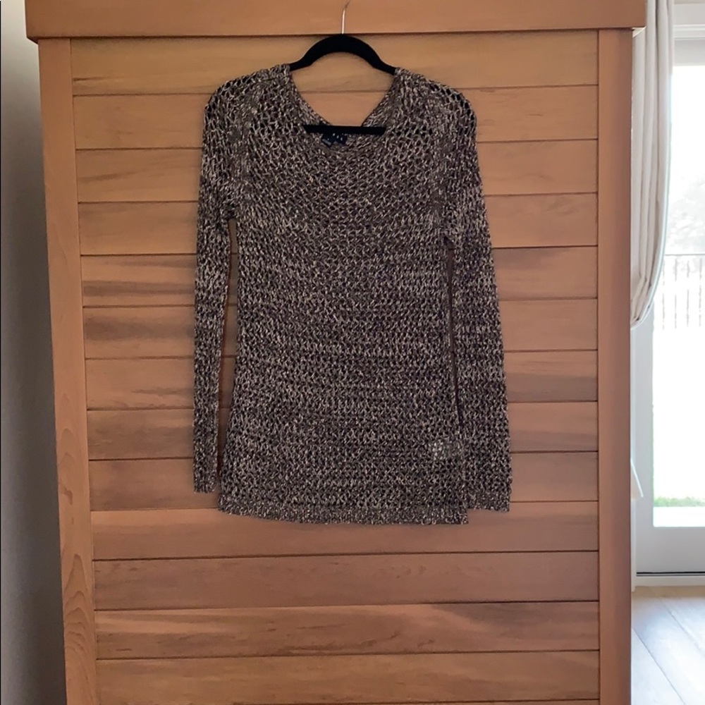 Long sleeved sweater